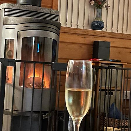 Luxury Peak District Lodge, Hot Tub, Log Burner, Nr Lake Rudyard Esterno foto