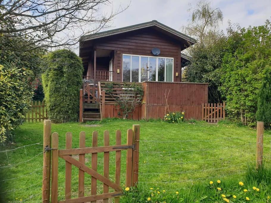 Luxury Peak District Lodge, Hot Tub, Log Burner, Nr Lake Rudyard Esterno foto