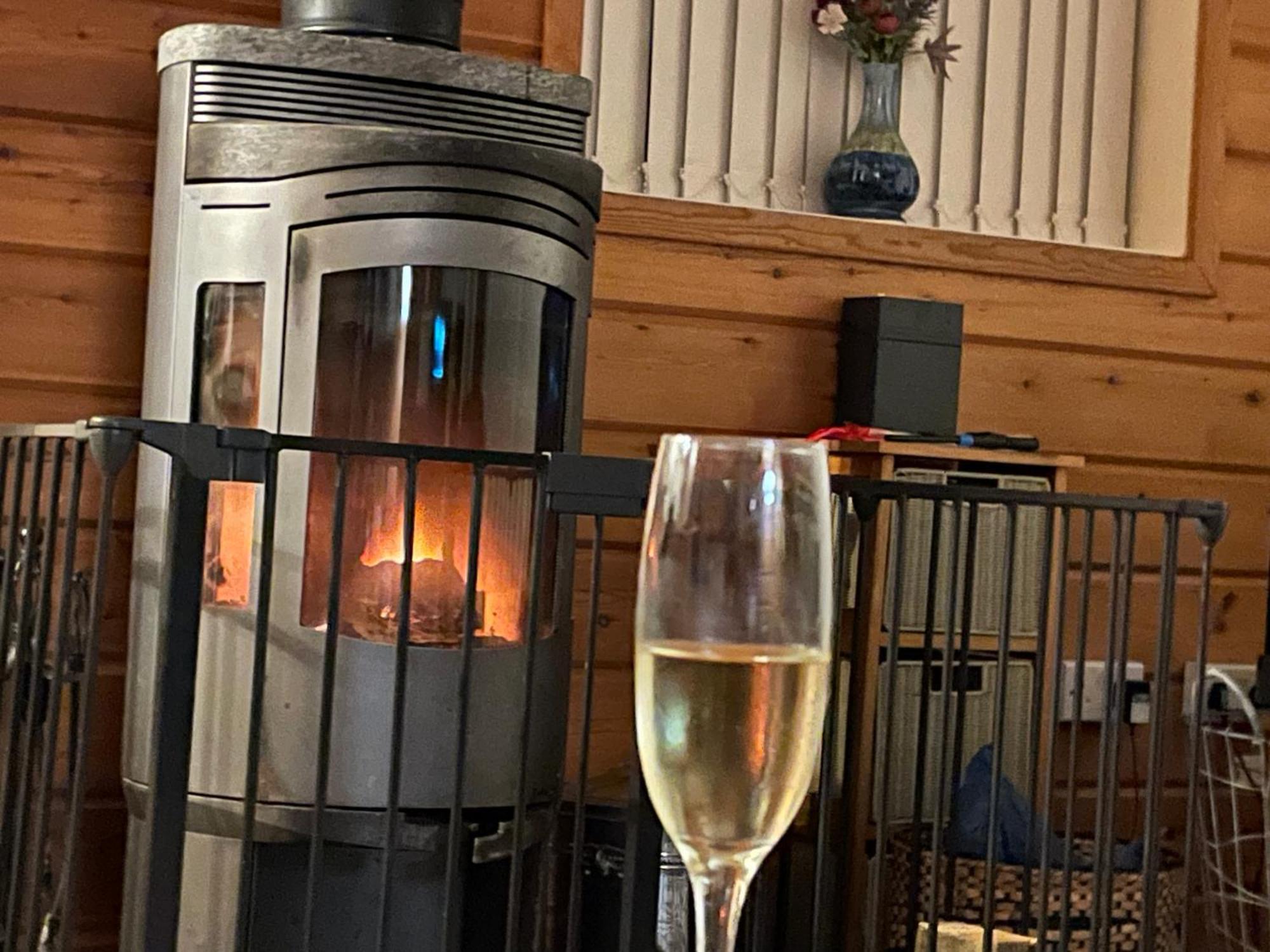 Luxury Peak District Lodge, Hot Tub, Log Burner, Nr Lake Rudyard Esterno foto